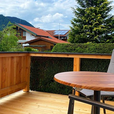 Haus Jaeger Ferienwohnungen Mit Indoor-Pool Inkl. Chiemgaukarte ルーポルディング エクステリア 写真