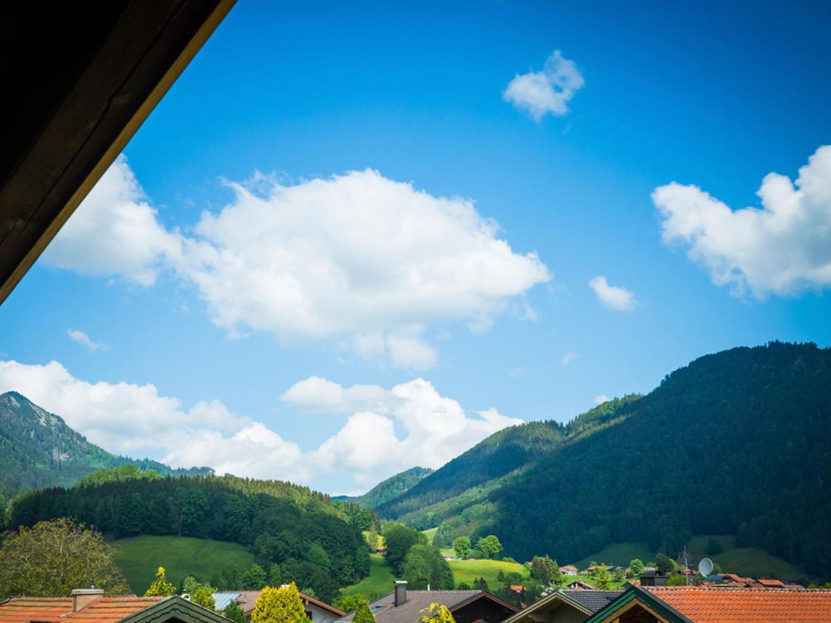 Haus Jaeger Ferienwohnungen Mit Indoor-Pool Inkl. Chiemgaukarte ルーポルディング エクステリア 写真