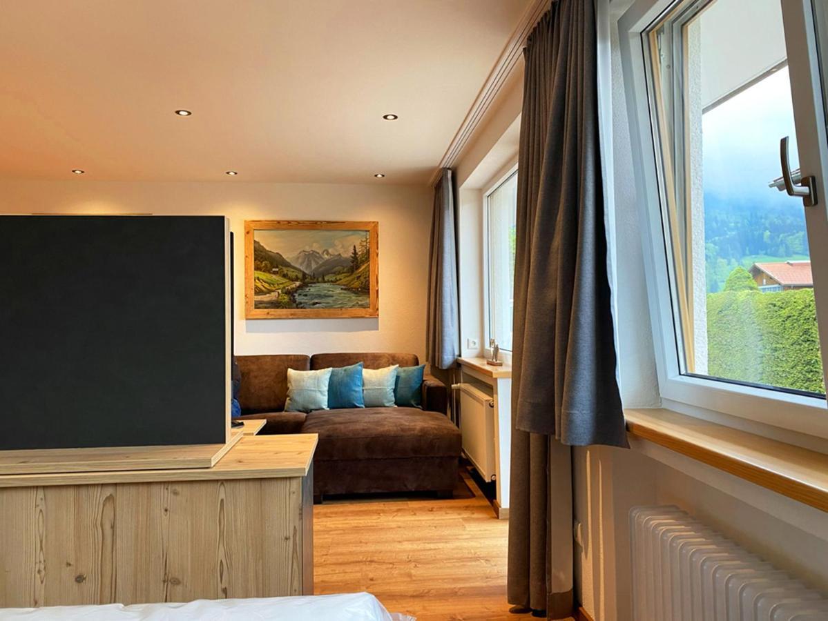 Haus Jaeger Ferienwohnungen Mit Indoor-Pool Inkl. Chiemgaukarte ルーポルディング エクステリア 写真