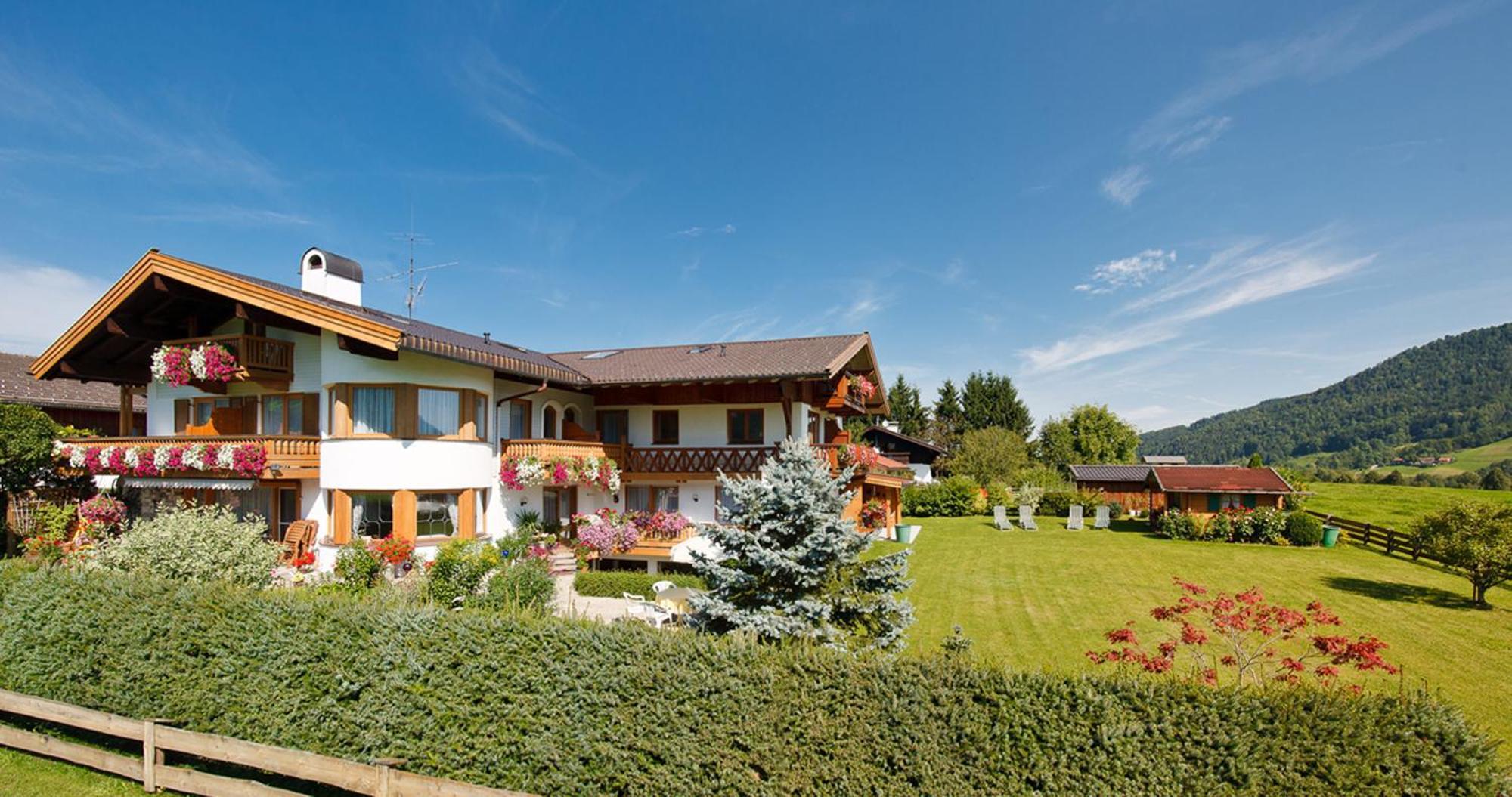 Haus Jaeger Ferienwohnungen Mit Indoor-Pool Inkl. Chiemgaukarte ルーポルディング エクステリア 写真